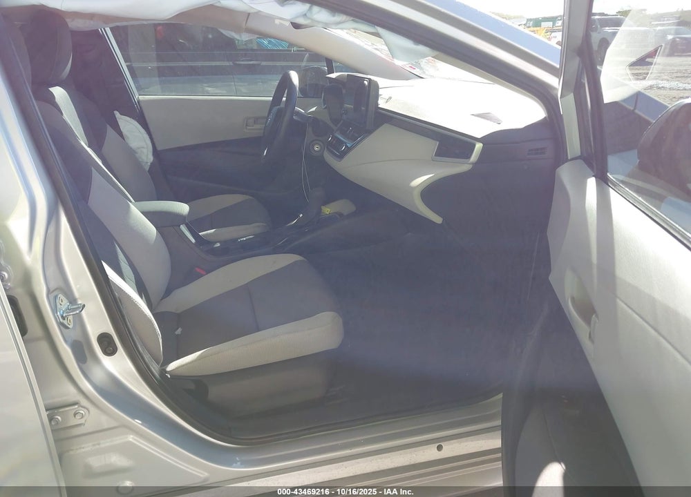 2025 TOYOTA COROLLA LE VIN: 5YFB4MDE6SP313136