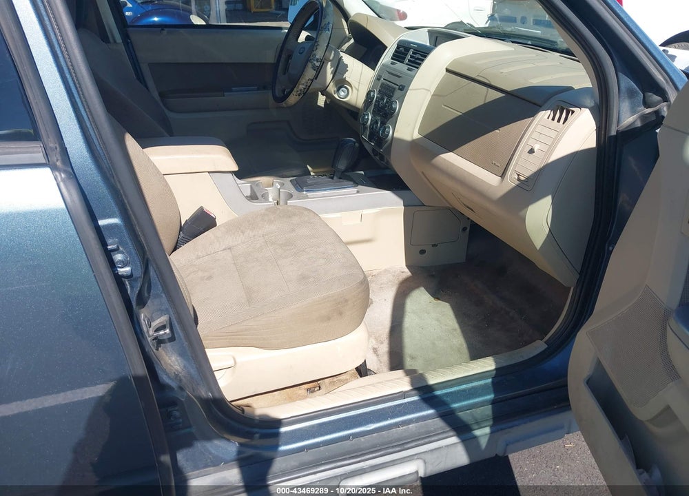 2010 FORD ESCAPE XLT VIN: 1FMCU0DG2AKA43118