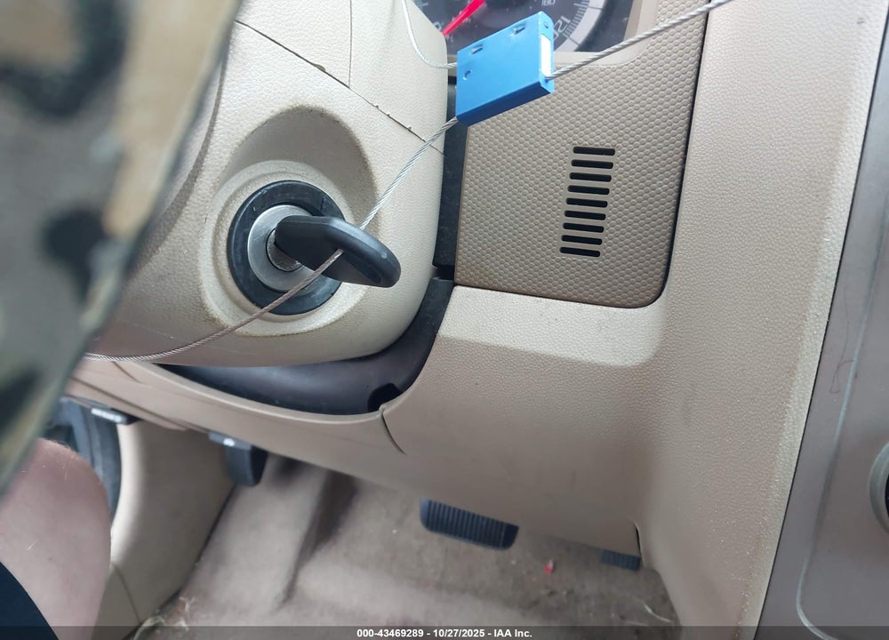 2010 FORD ESCAPE XLT VIN: 1FMCU0DG2AKA43118