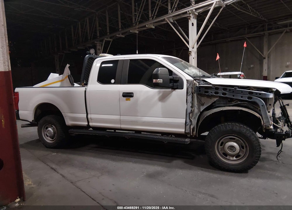 2017 FORD F-250 XL VIN: 1FT7X2B67HEC82918