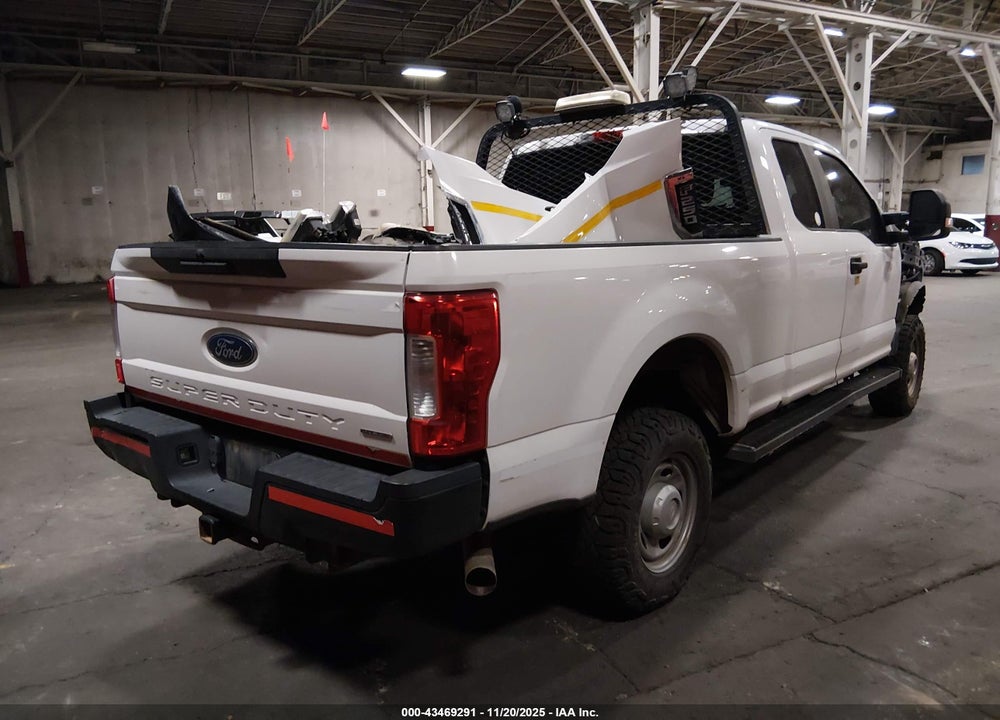 2017 FORD F-250 XL VIN: 1FT7X2B67HEC82918