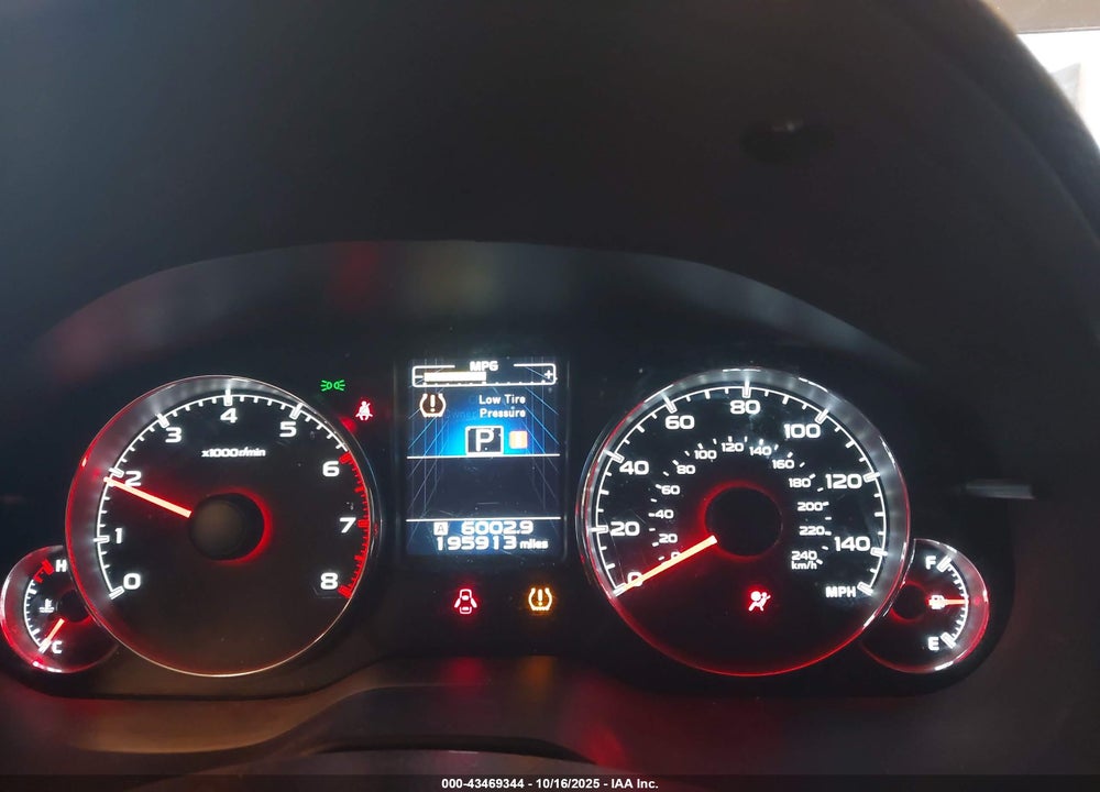 2014 SUBARU OUTBACK 2.5I LIMITED VIN: 4S4BRCLC2E3315339
