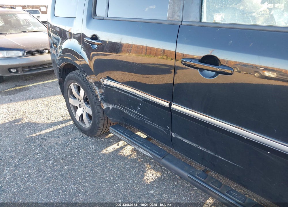 2012 HONDA PILOT TOURING VIN: 5FNYF4H97CB071942