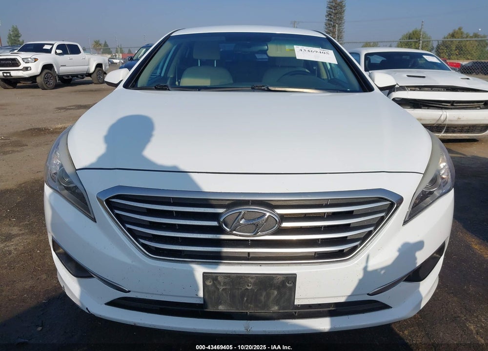 2016 HYUNDAI SONATA VIN: 5NPE24AFXGH402261
