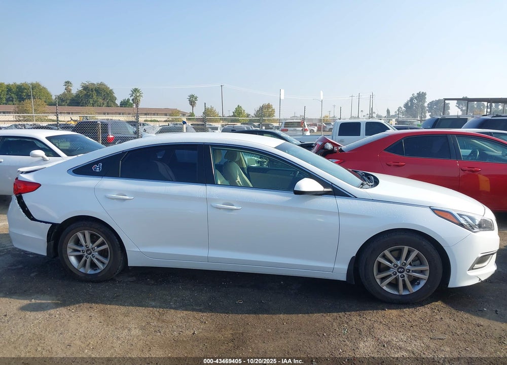 2016 HYUNDAI SONATA VIN: 5NPE24AFXGH402261