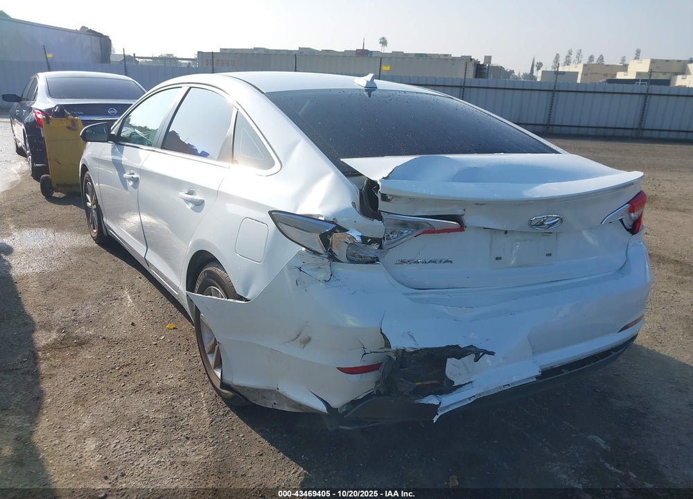 2016 HYUNDAI SONATA VIN: 5NPE24AFXGH402261