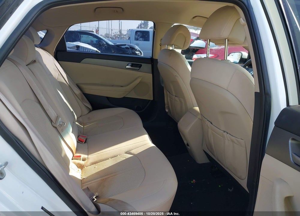 2016 HYUNDAI SONATA VIN: 5NPE24AFXGH402261