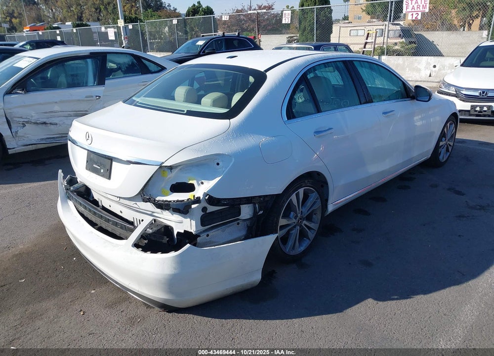 2018 MERCEDES-BENZ C 300 VIN: 55SWF4JB9JU282205