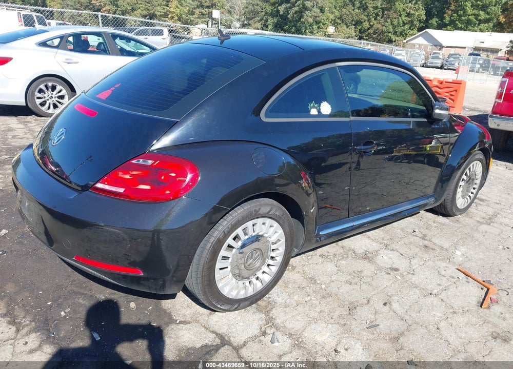 2013 VOLKSWAGEN BEETLE VIN: 3VWJP7AT9DM693703