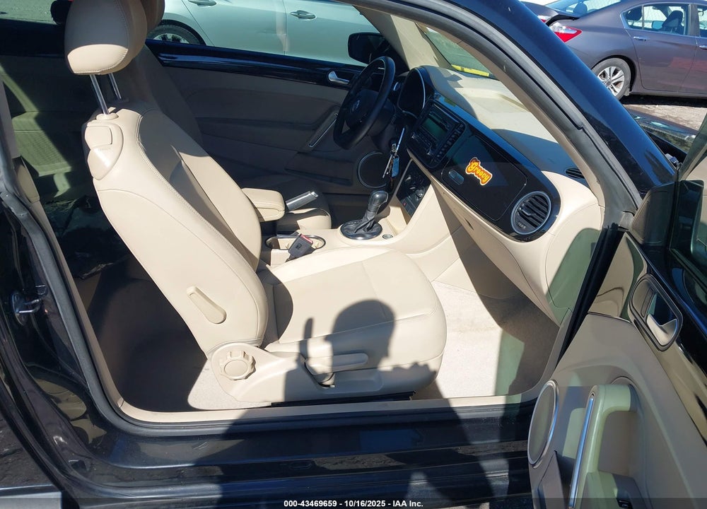 2013 VOLKSWAGEN BEETLE VIN: 3VWJP7AT9DM693703