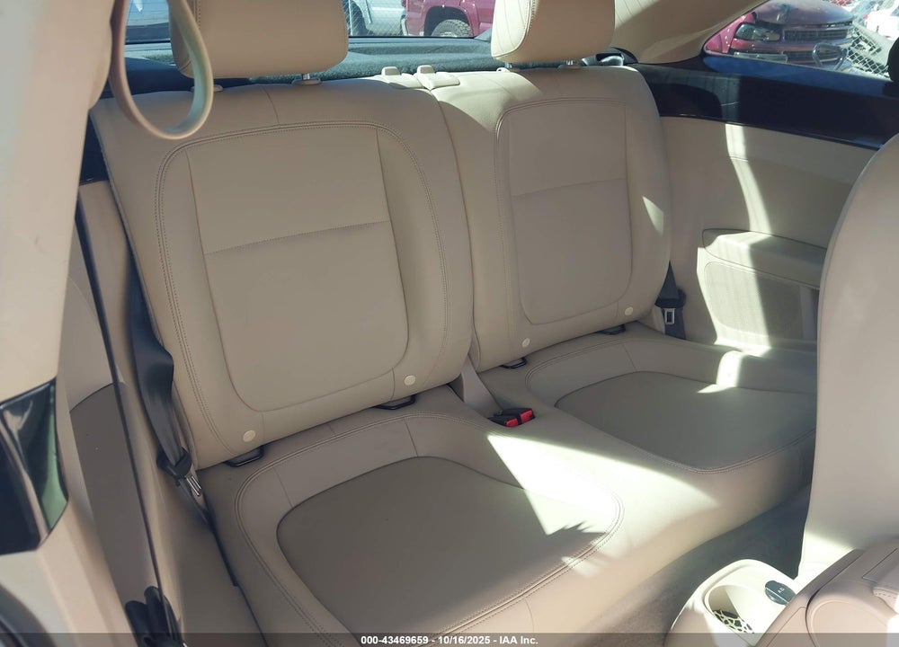 2013 VOLKSWAGEN BEETLE VIN: 3VWJP7AT9DM693703