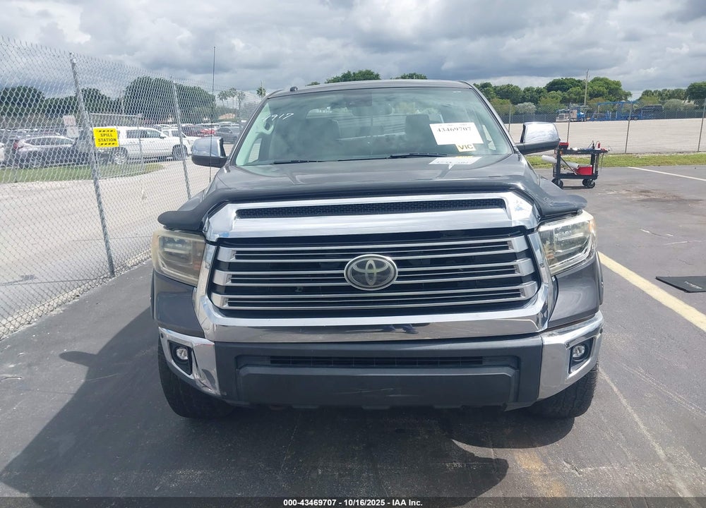 2018 TOYOTA TUNDRA LIMITED 5.7L V8 VIN: 5TFHW5F19JX774917