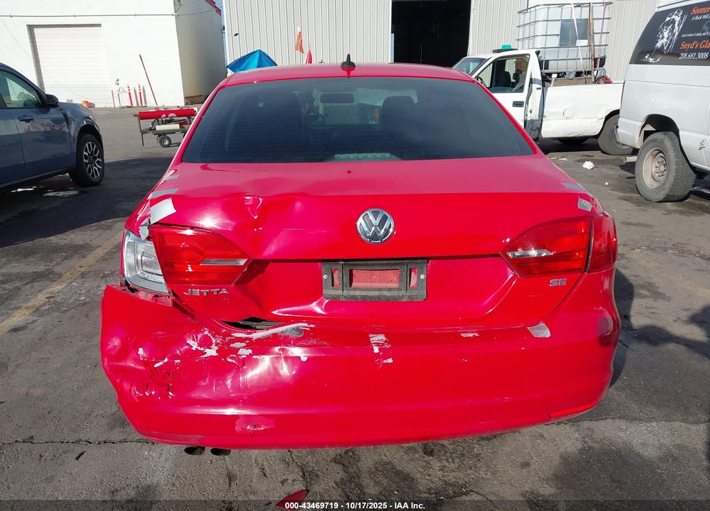 2014 VOLKSWAGEN JETTA 1.8T SE VIN: 3VWD17AJ2EM301725