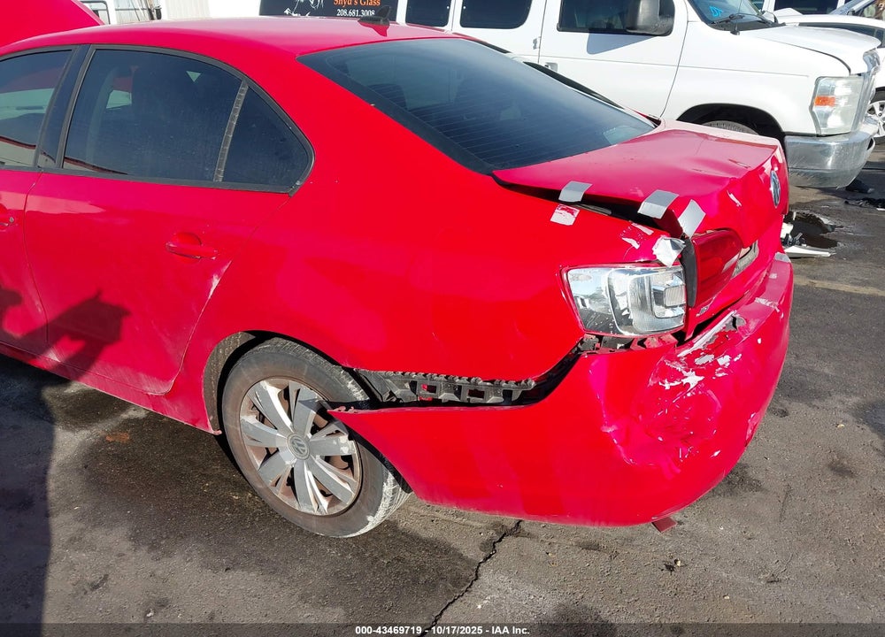 2014 VOLKSWAGEN JETTA 1.8T SE VIN: 3VWD17AJ2EM301725