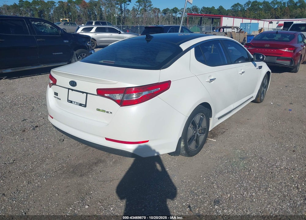 2013 KIA OPTIMA HYBRID VIN: KNAGM4AD8D5039128