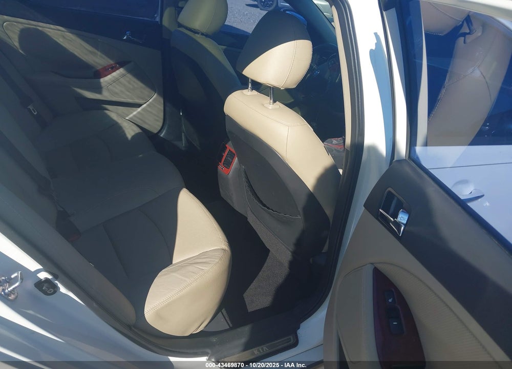 2013 KIA OPTIMA HYBRID VIN: KNAGM4AD8D5039128