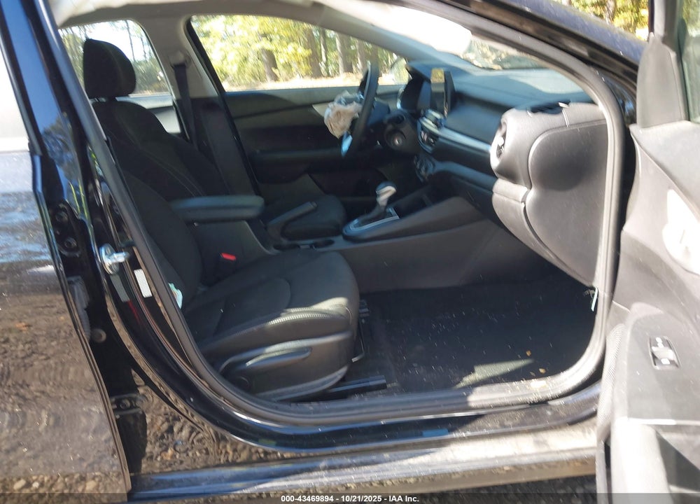 2022 KIA FORTE LXS VIN: 3KPF24AD8NE471227