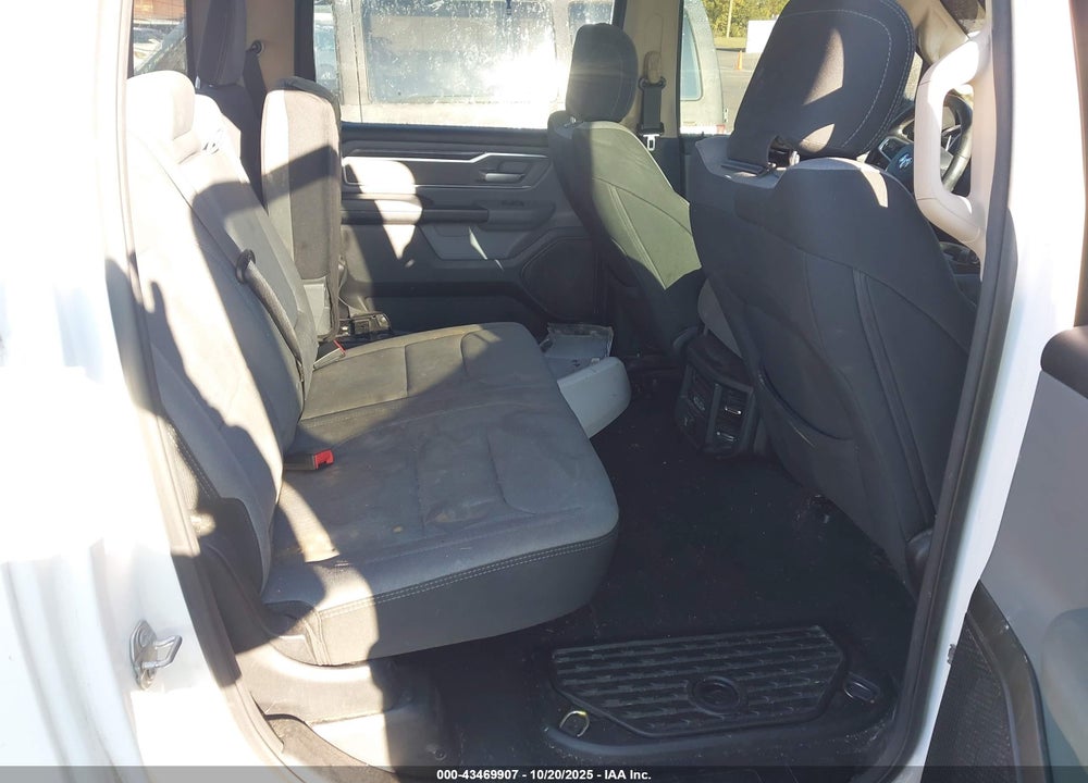 2019 RAM 1500 BIG HORN/LONE STAR 4X4 5'7 BOX VIN: 1C6SRFFT6KN663864