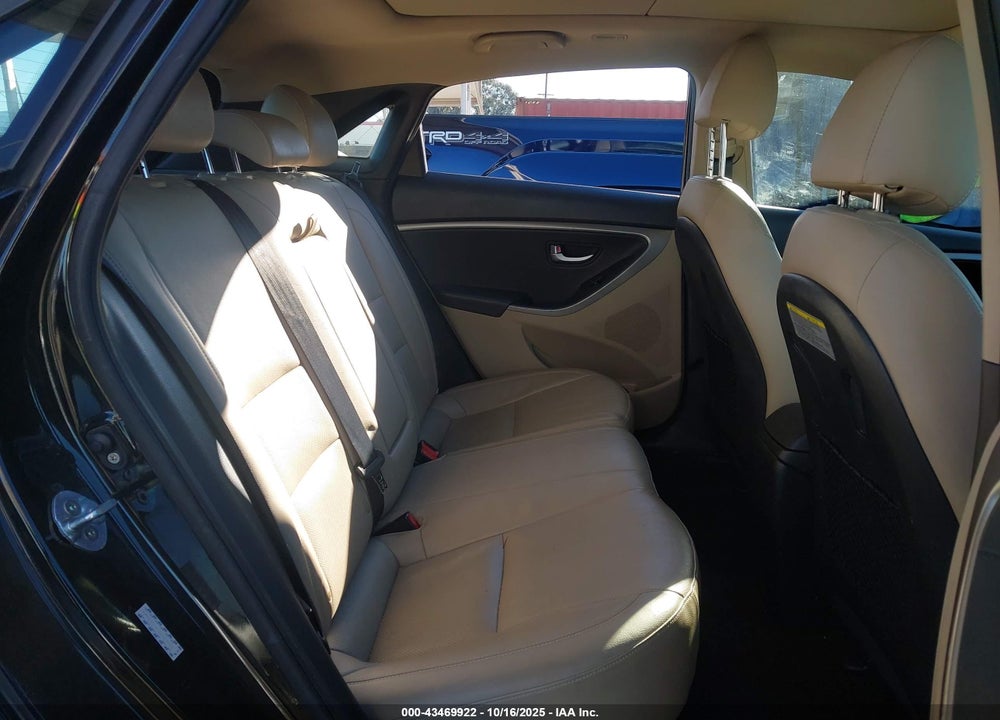 2016 HYUNDAI ELANTRA VIN: KMHD35LH7GU323340