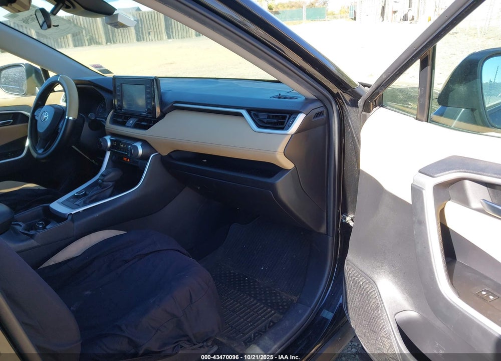 2021 TOYOTA RAV4 HYBRID XLE VIN: 2T3R6RFV6MW018632