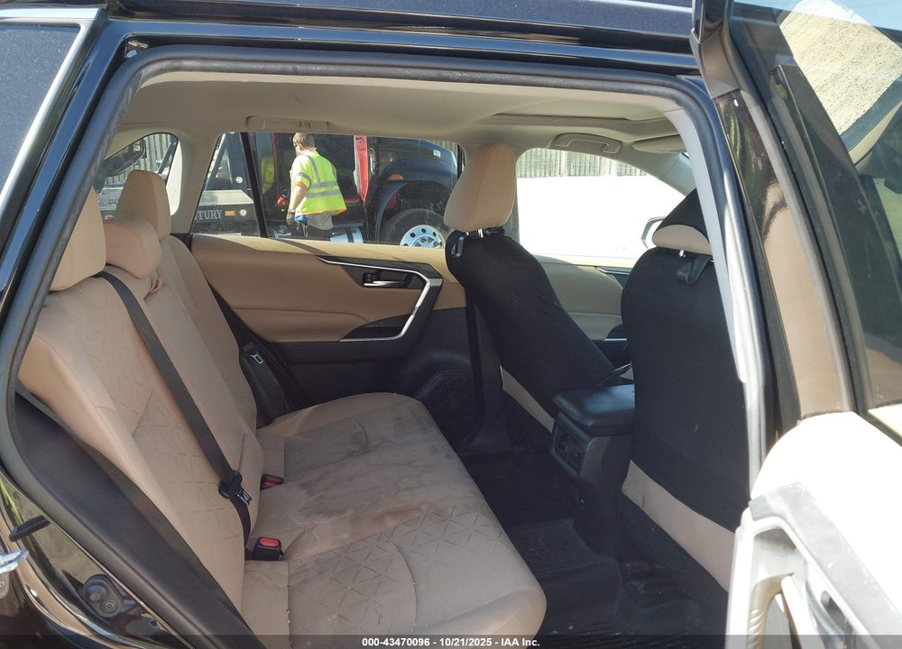 2021 TOYOTA RAV4 HYBRID XLE VIN: 2T3R6RFV6MW018632