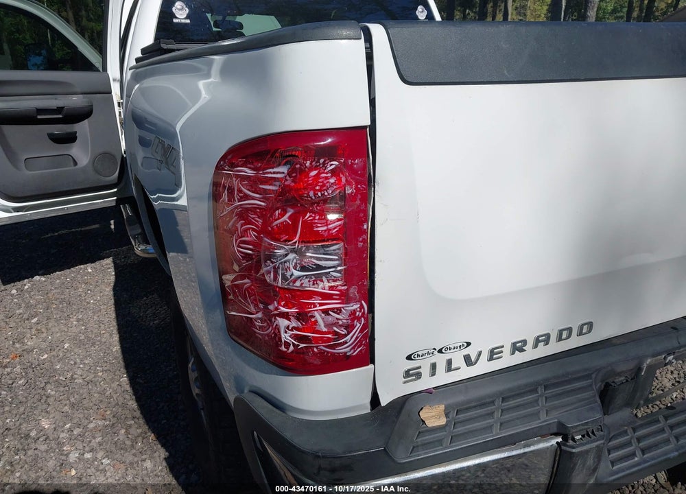 2009 CHEVROLET SILVERADO 2500HD LT VIN: 1GCHK53KX9F183182