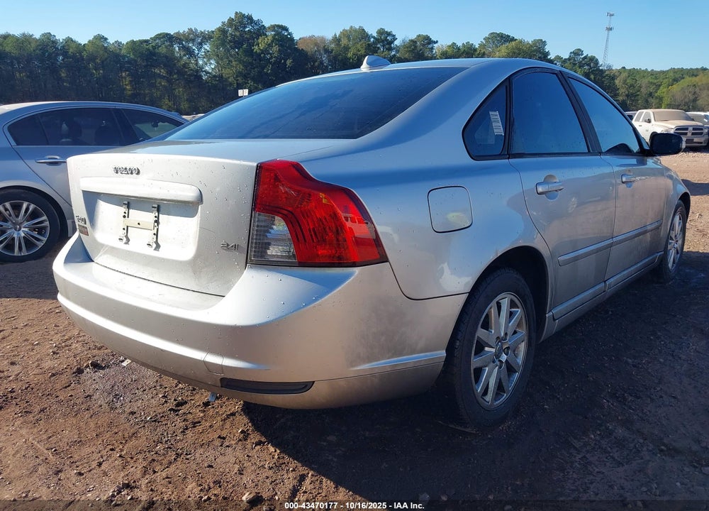 2008 VOLVO S40 2.4I VIN: YV1MS382X82388111