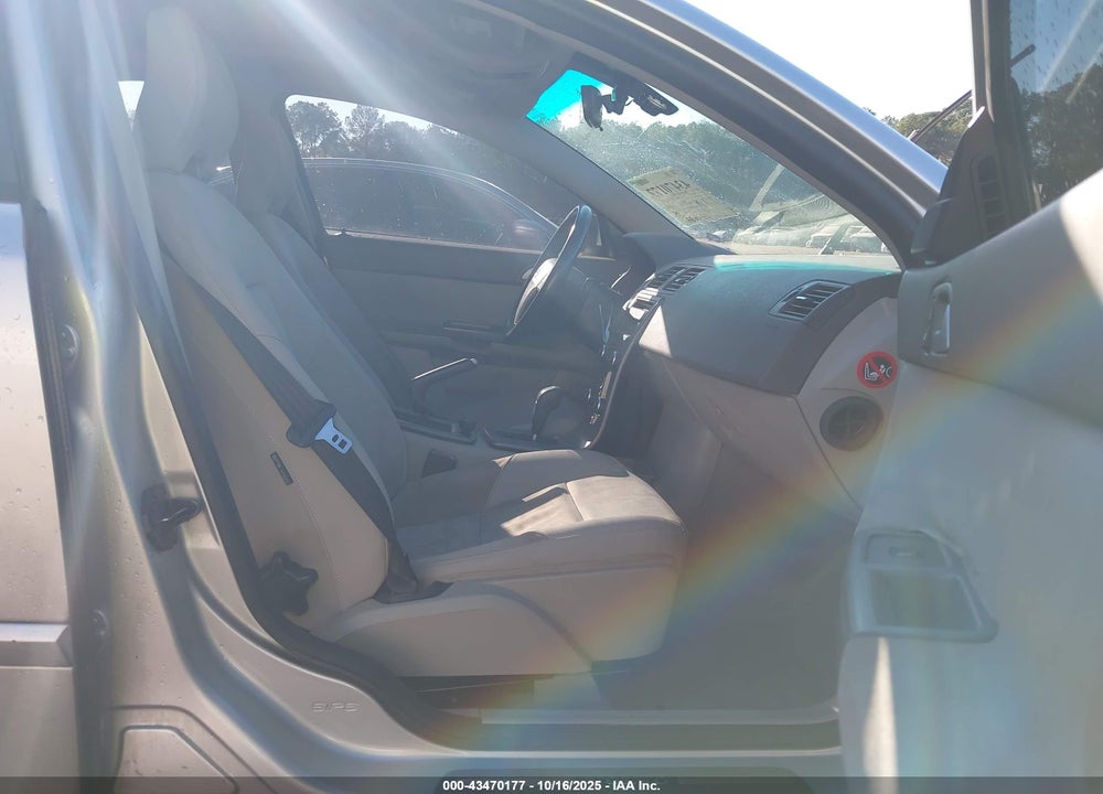 2008 VOLVO S40 2.4I VIN: YV1MS382X82388111