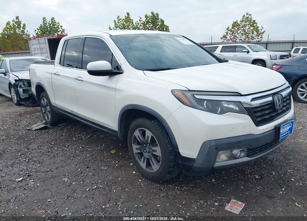 2017 HONDA RIDGELINE RTL-E VIN: 5FPYK3F7XHB037130