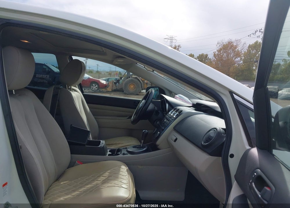 2011 MAZDA CX-7 I SPORT VIN: JM3ER2B55B0382875