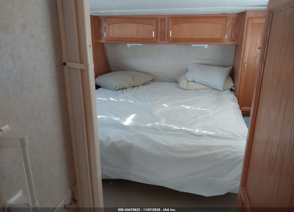 2002 OTHER JAYCO VIN: 1UJCJ02L825DD0121