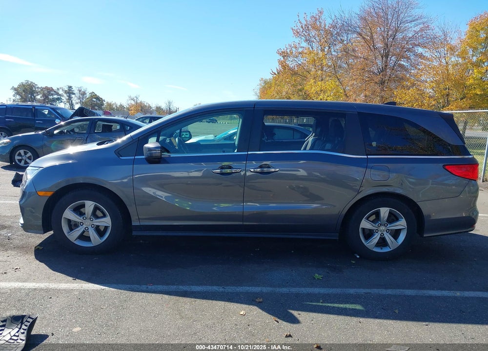 2018 HONDA ODYSSEY VIN: 5FNRL6H77JB015777