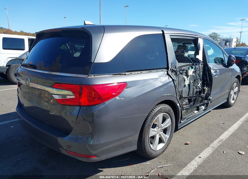 2018 HONDA ODYSSEY VIN: 5FNRL6H77JB015777