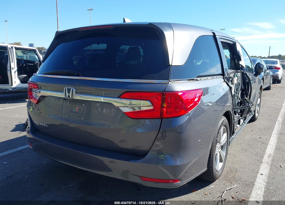 2018 HONDA ODYSSEY VIN: 5FNRL6H77JB015777