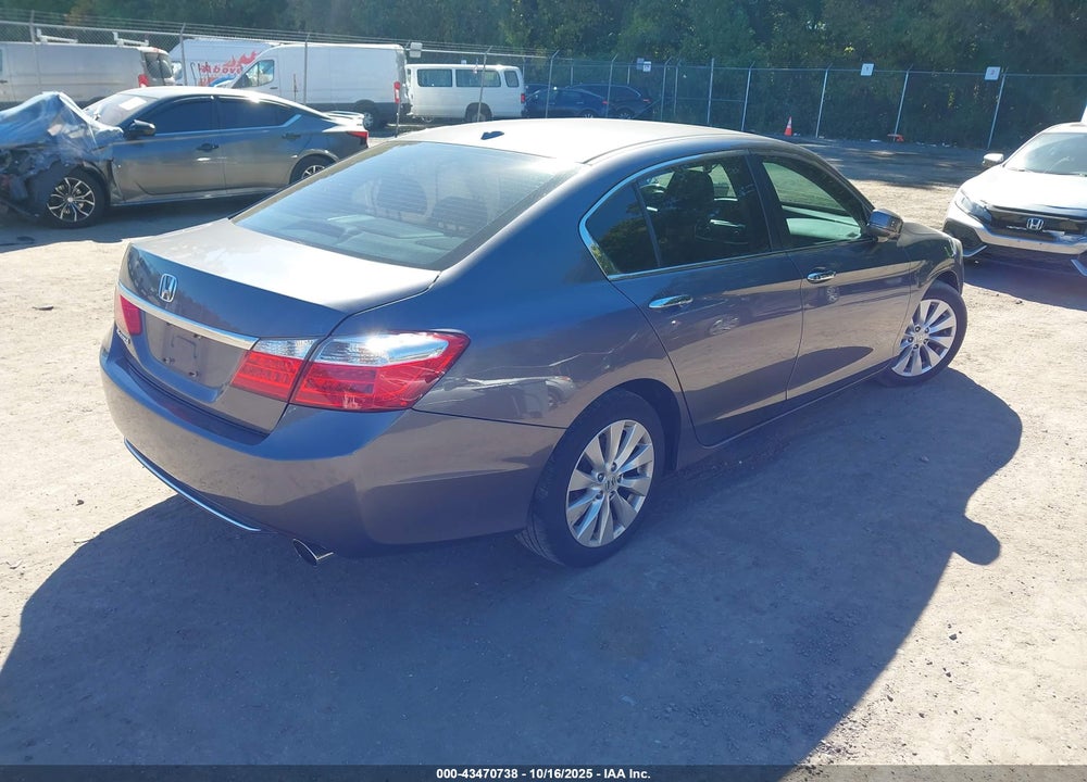 2015 HONDA ACCORD EX-L VIN: 1HGCR2F88FA120077
