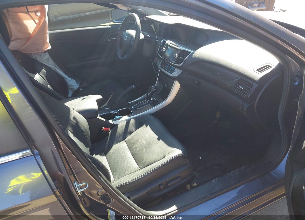 2015 HONDA ACCORD EX-L VIN: 1HGCR2F88FA120077
