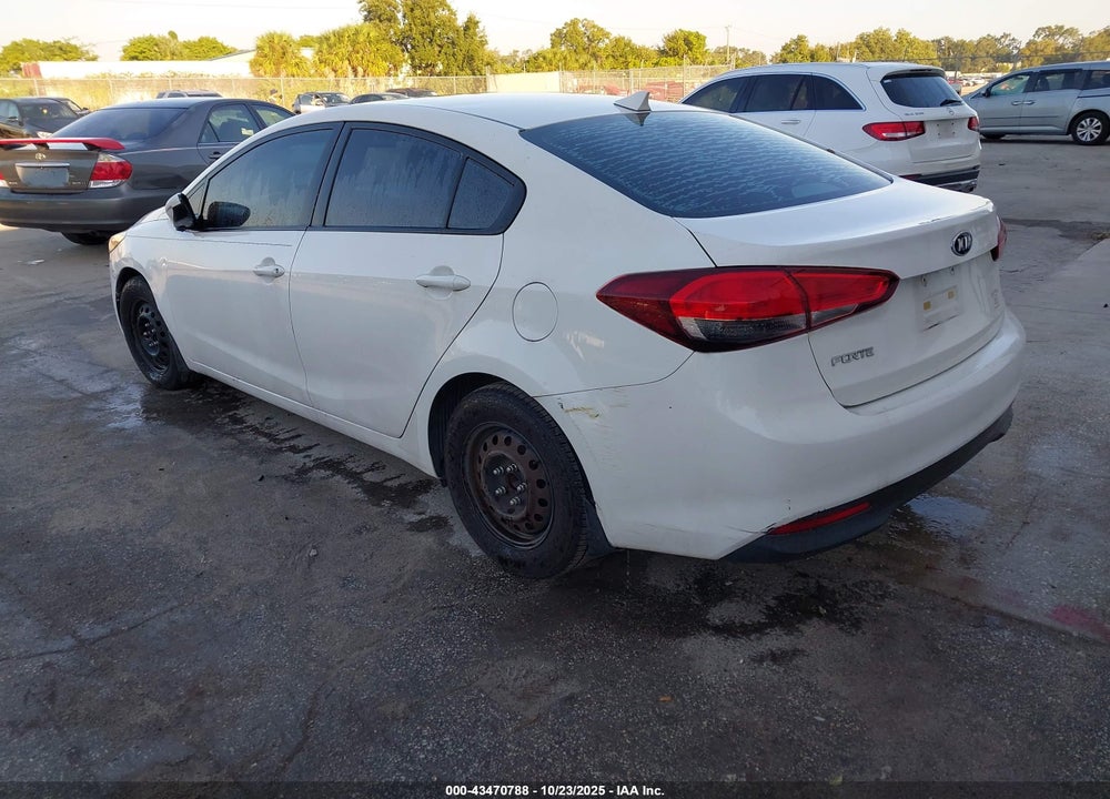 2017 KIA FORTE VIN: 3KPFK4A79HE029197