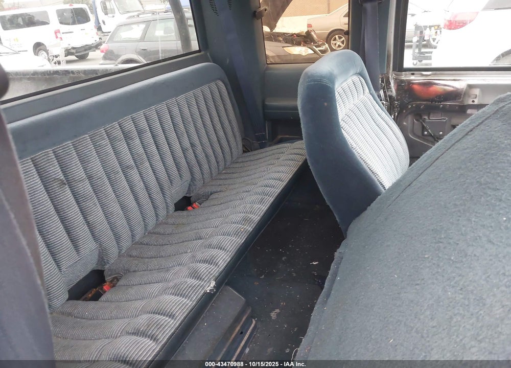 1991 CHEVROLET GMT-400 K1500 VIN: 2GCEK19K2M1146579