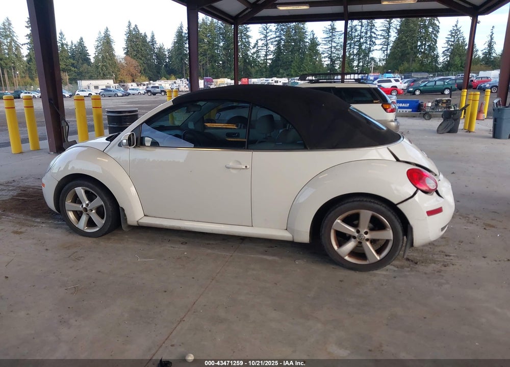 2007 VOLKSWAGEN NEW BEETLE TRIPLE WHITE VIN: 3VWFF31Y17M411698