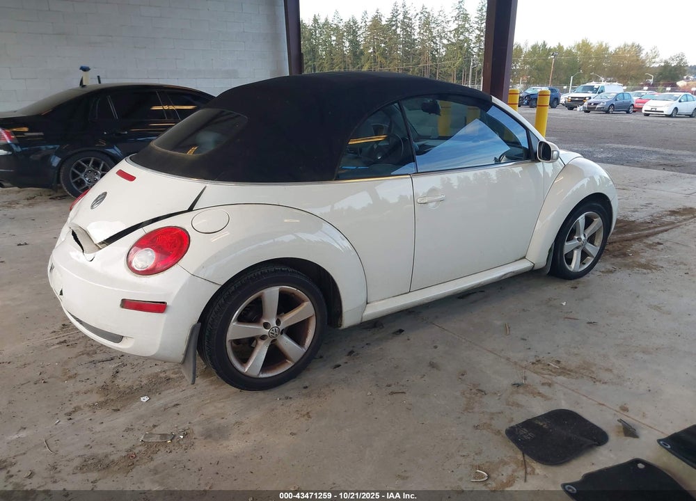 2007 VOLKSWAGEN NEW BEETLE TRIPLE WHITE VIN: 3VWFF31Y17M411698