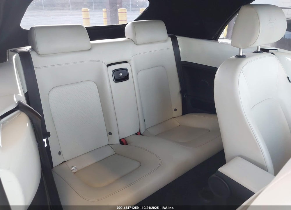2007 VOLKSWAGEN NEW BEETLE TRIPLE WHITE VIN: 3VWFF31Y17M411698