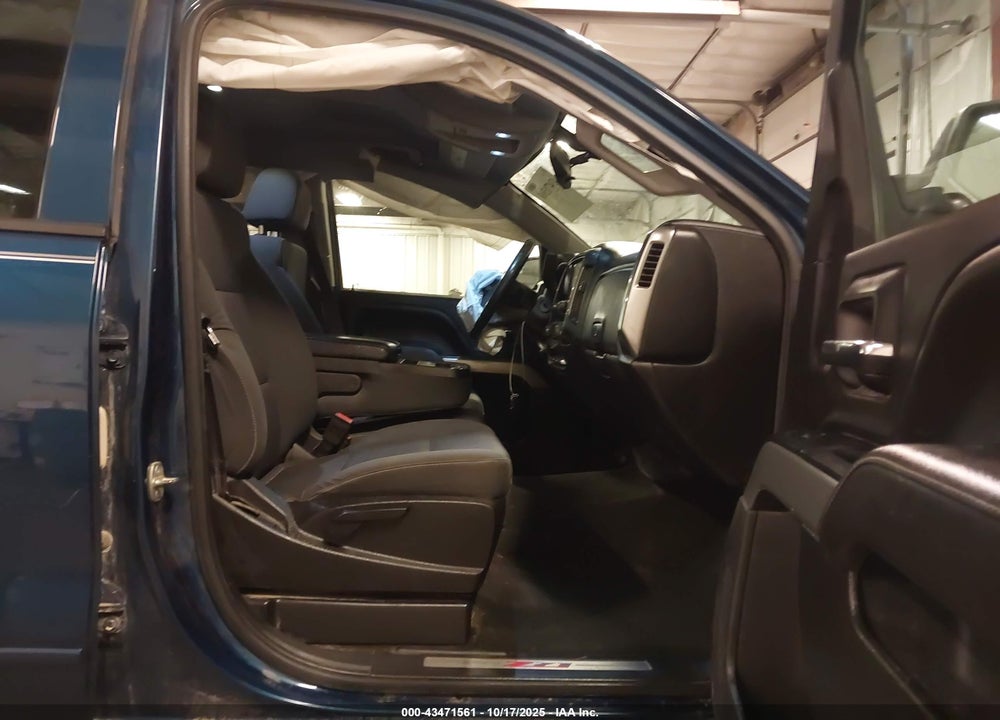 2017 CHEVROLET SILVERADO 1500 2LT VIN: 1GCVKREC7HZ102099