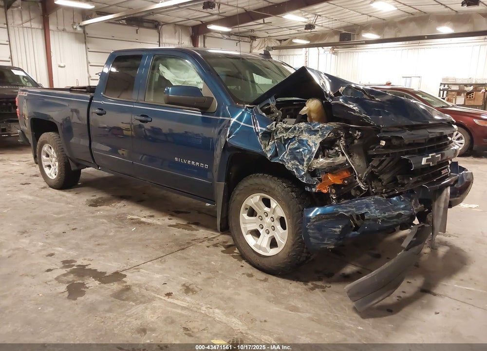 2017 CHEVROLET SILVERADO 1500 2LT VIN: 1GCVKREC7HZ102099