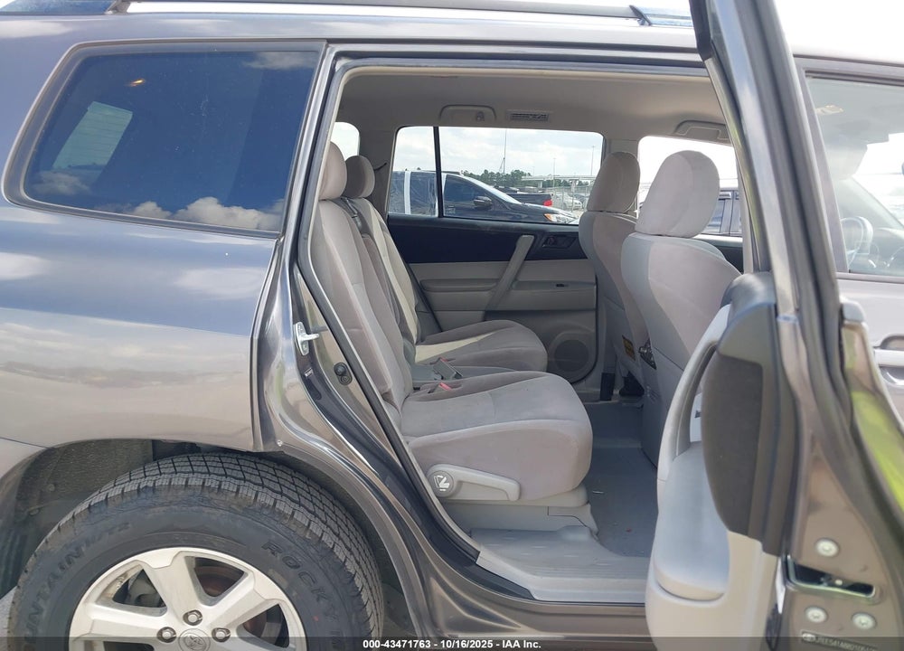 2008 TOYOTA HIGHLANDER VIN: JTEES41A882105122
