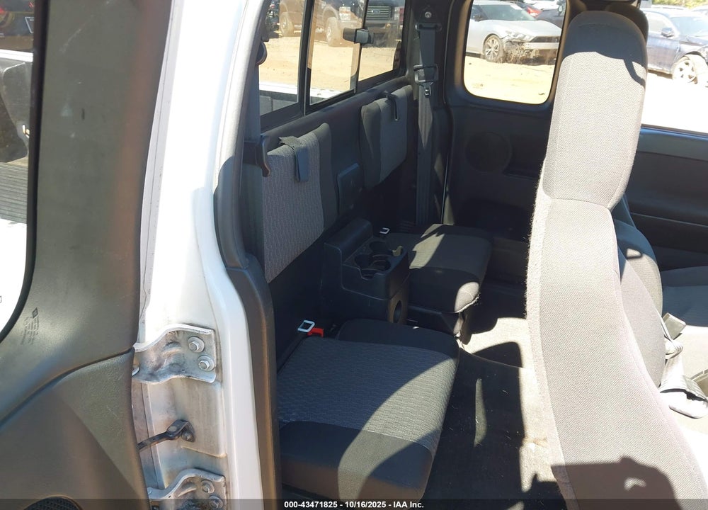 2011 GMC CANYON SLE1 VIN: 1GTE5MF90B8117800
