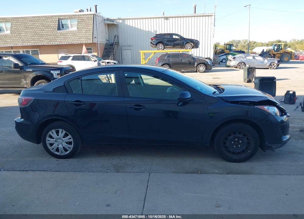 2013 MAZDA 3 VIN: JM1BL1U73D1762333