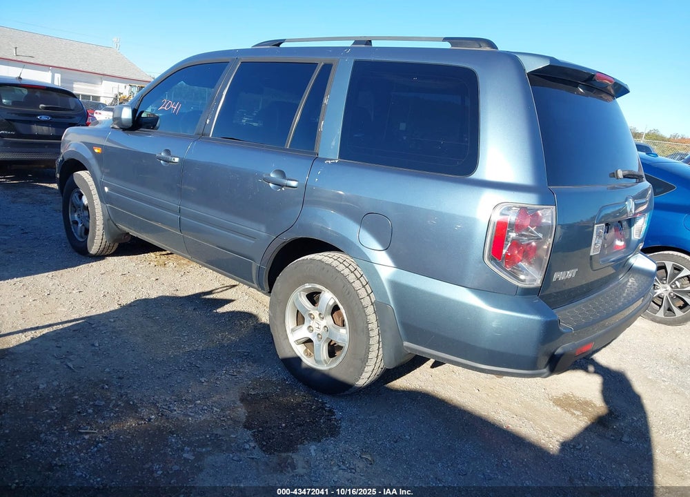 2007 HONDA PILOT VIN: 5FNYF18617B002304