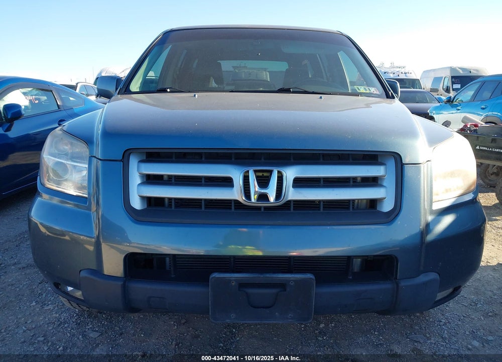 2007 HONDA PILOT VIN: 5FNYF18617B002304
