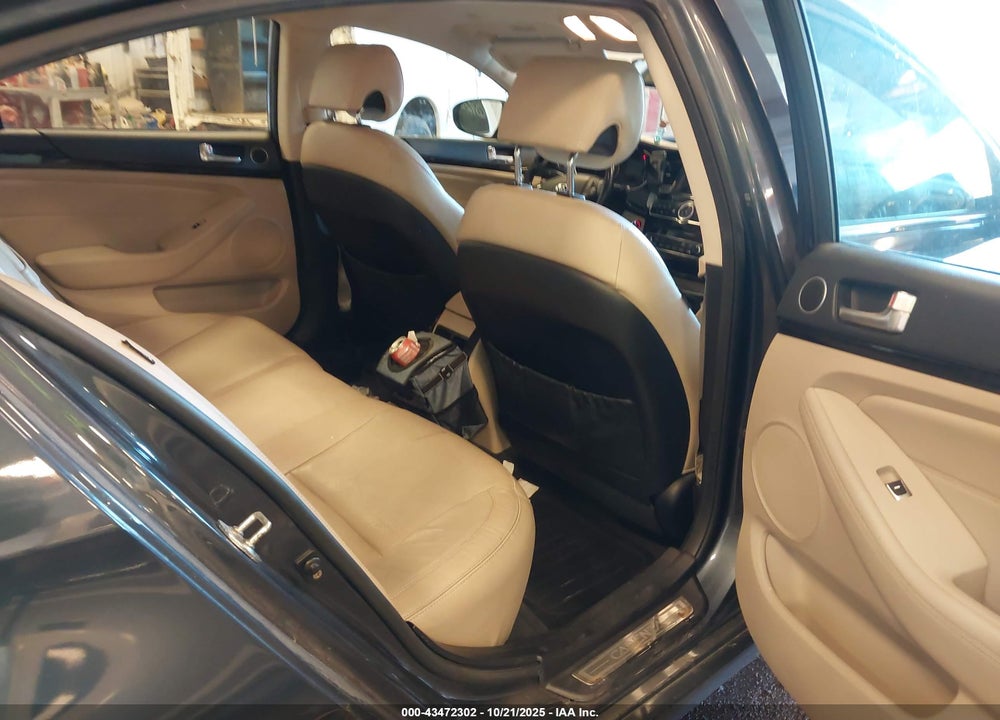 2014 KIA CADENZA VIN: KNALN4D74E5157390