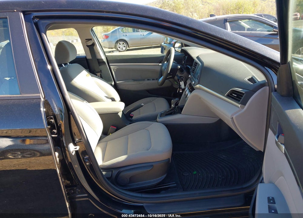 2019 HYUNDAI ELANTRA VIN: KMHD84LF5KU864230